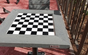 2 Nouvelles Tables  d'Echecs Installées à la Croix-Rousse